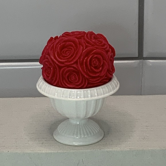 American Girl Other - White Flower Pot of Roses For American Girl Doll Acessories